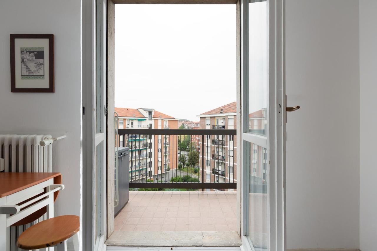 Apartment With Balcony -Bisceglie Red Line Subway Milaan Buitenkant foto