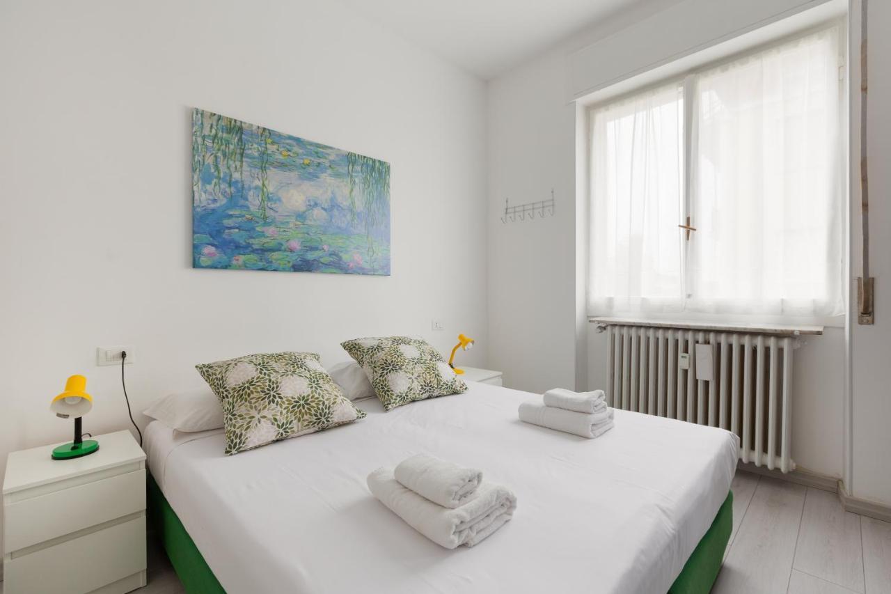 Apartment With Balcony -Bisceglie Red Line Subway Milaan Buitenkant foto